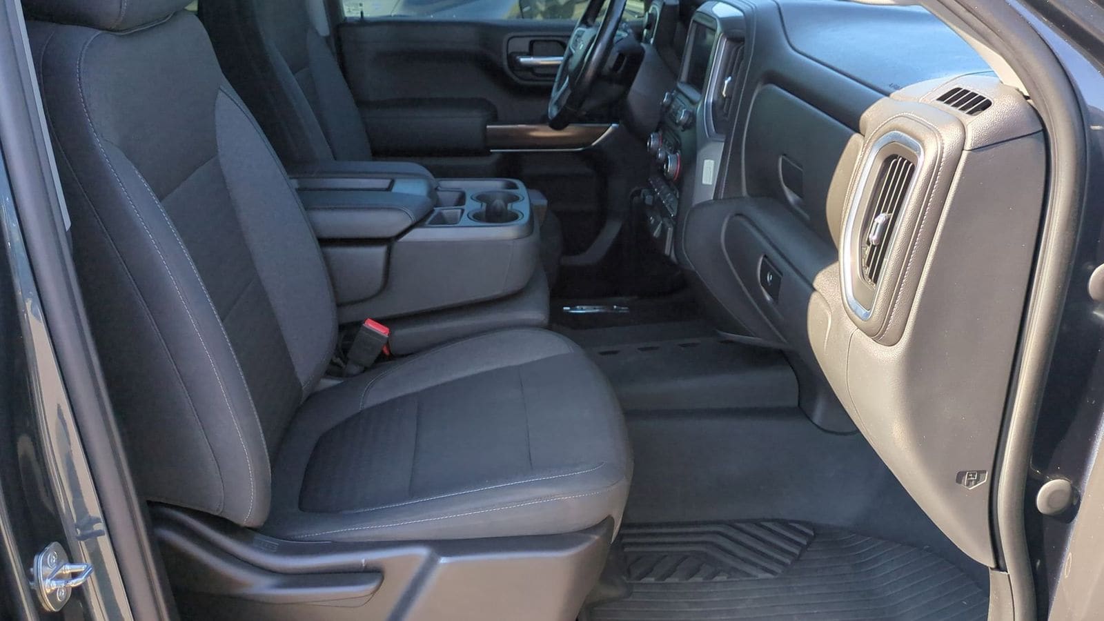 Thumbnail: 2020 Chevrolet Silverado 1500 - 24