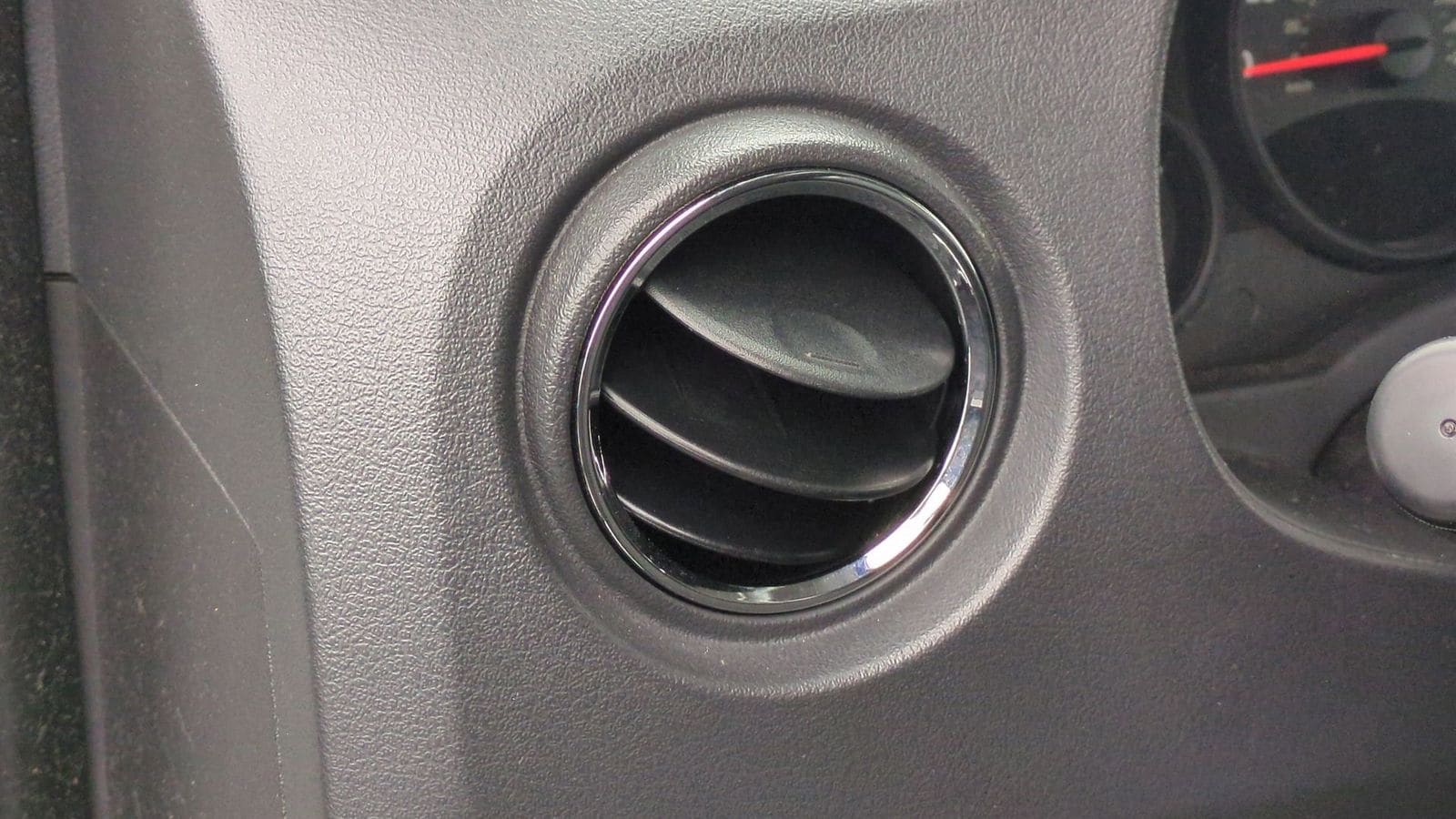 Thumbnail: 2012 Jeep Patriot - 16