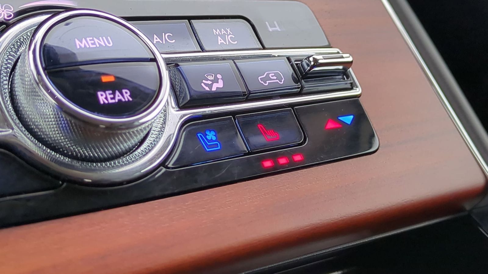 Thumbnail: 2020 Lincoln Aviator - 38