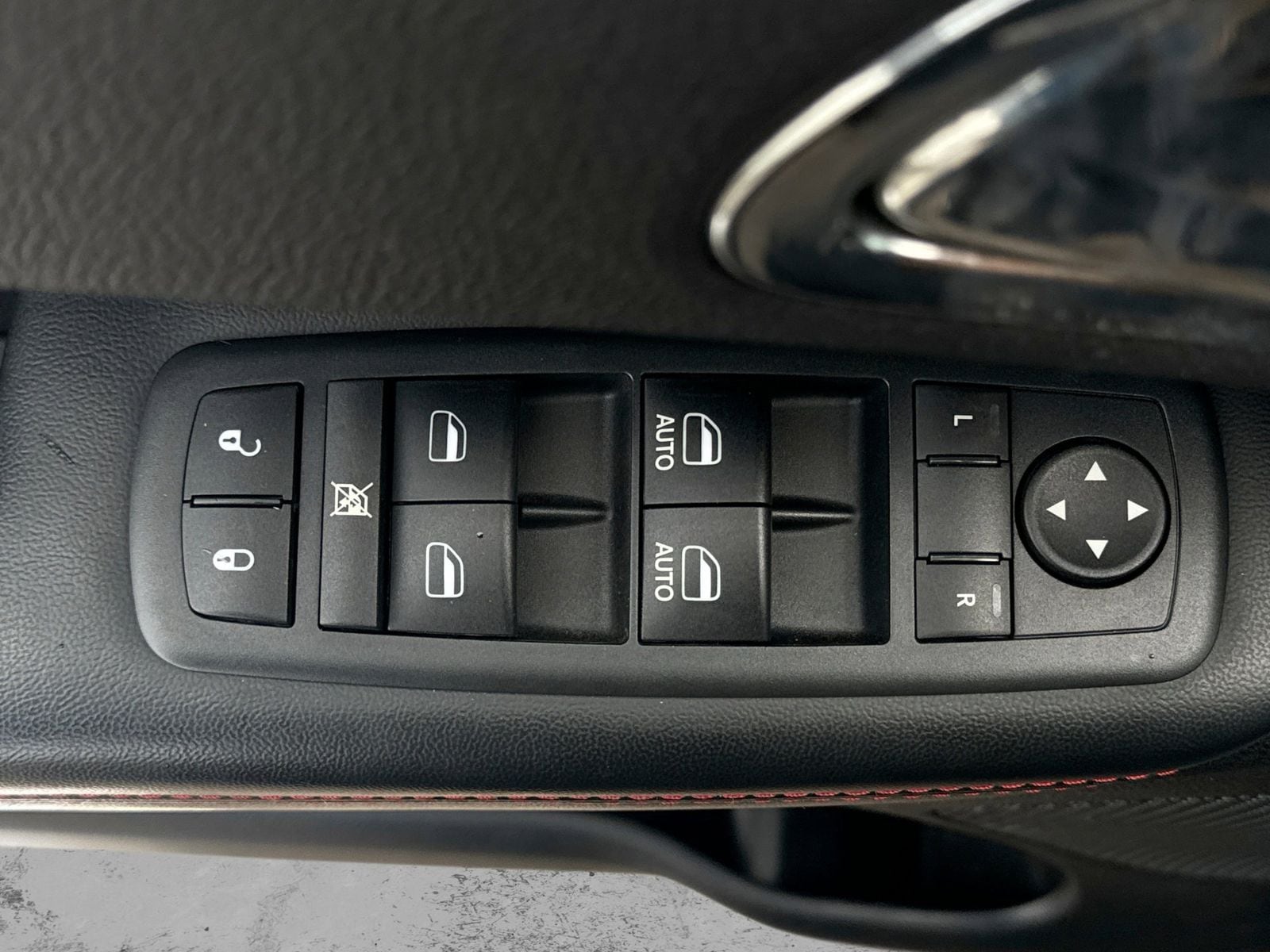 Thumbnail: 2012 Dodge Durango - 20