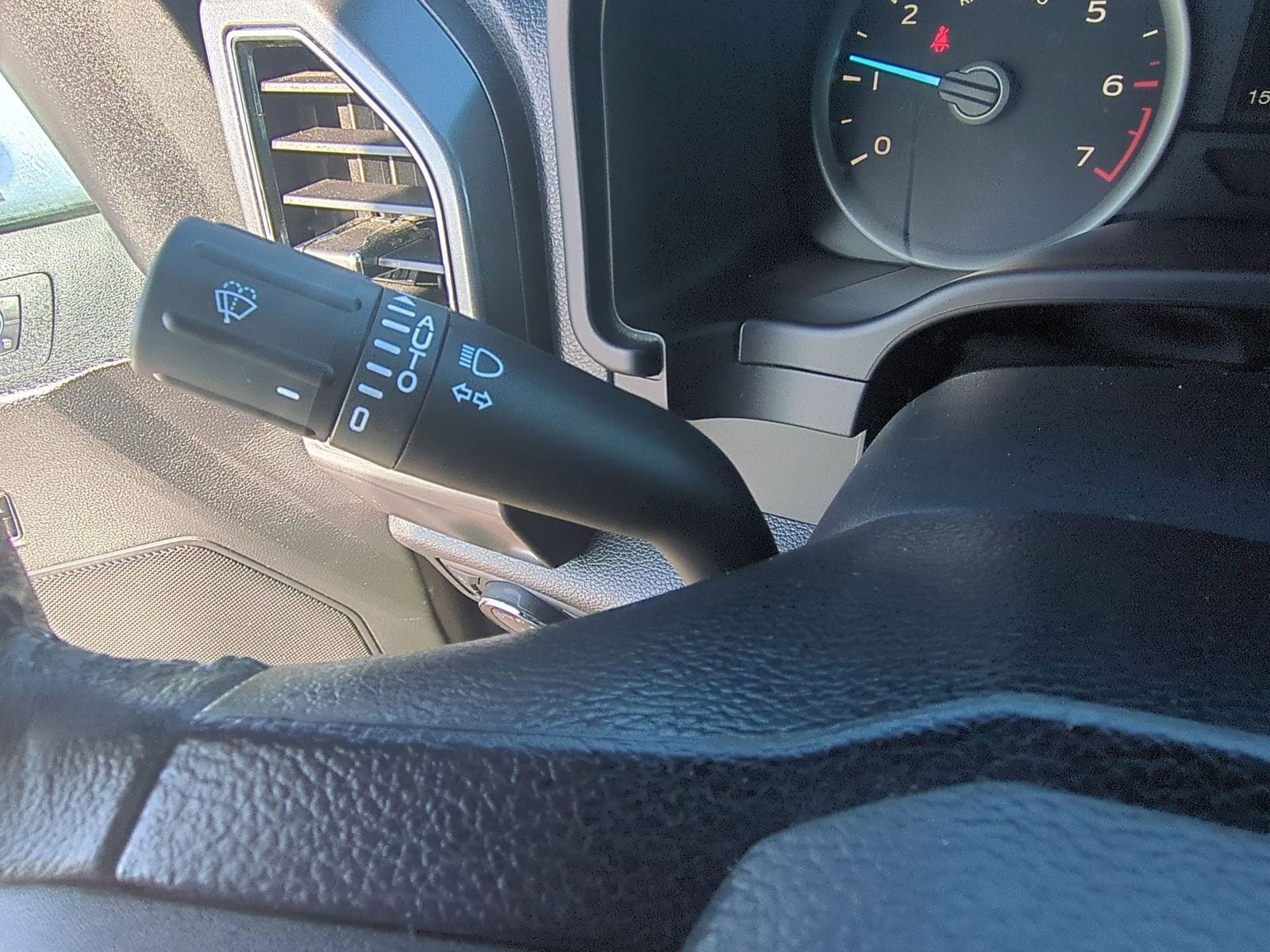 Thumbnail: 2018 Ford F-150 - 32