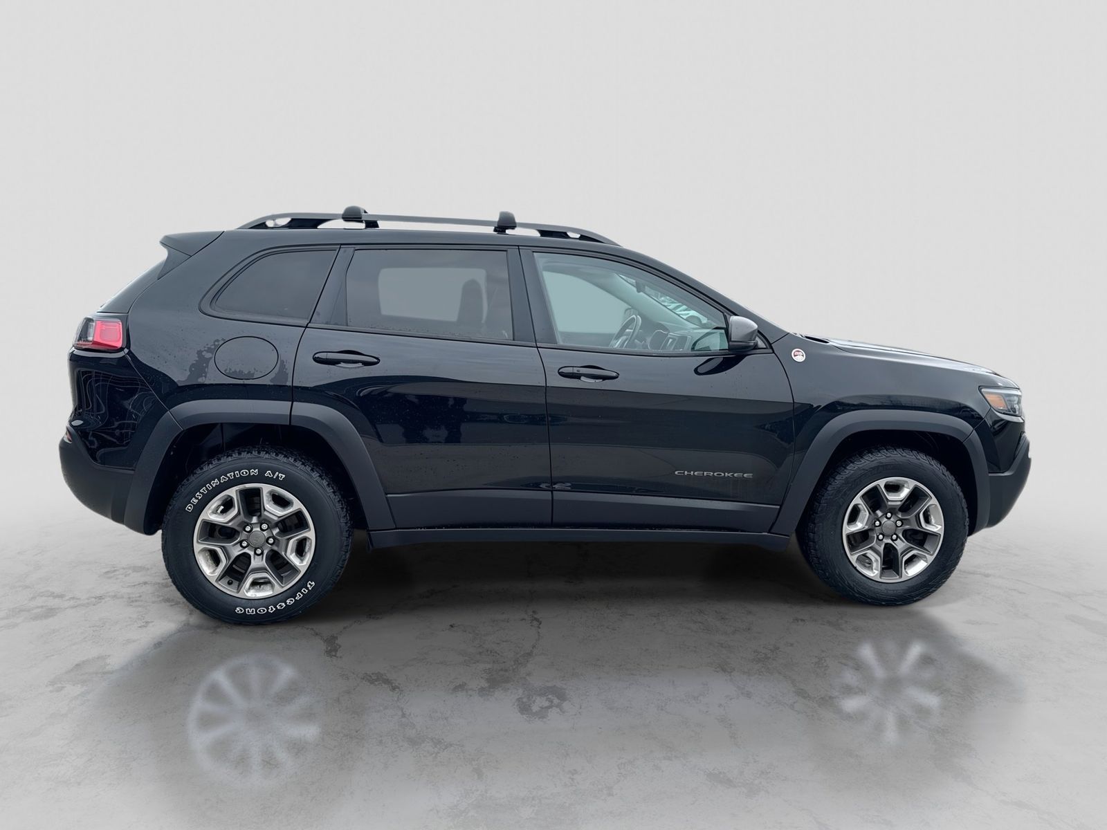 Thumbnail: 2019 Jeep Cherokee - 9
