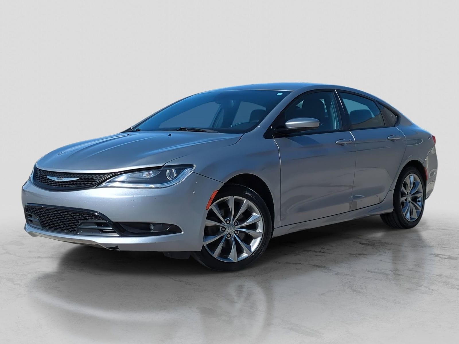 2015 Chrysler 200 S -
                  Washington, MI
