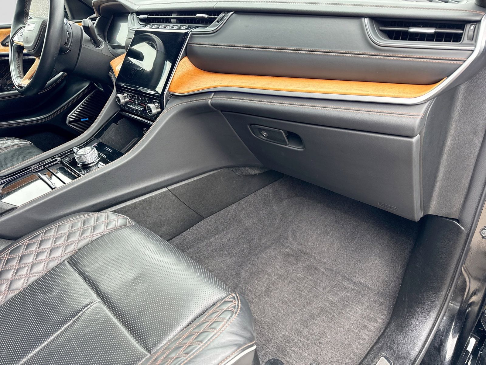 Thumbnail: 2021 Jeep Grand Cherokee L - 8