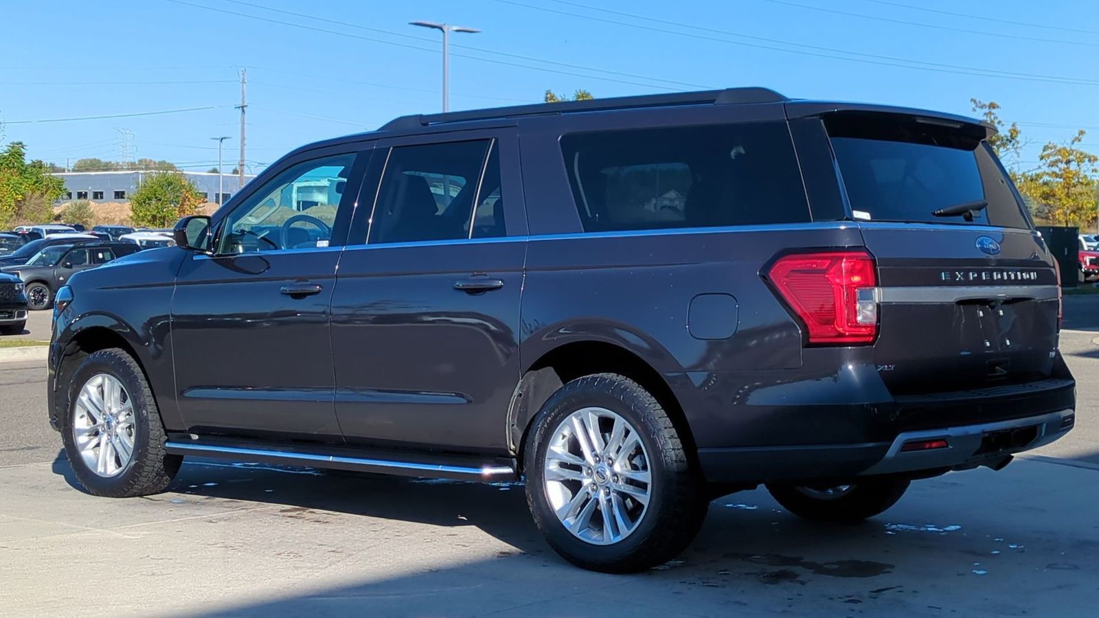 2022 Ford Expedition MAX XLT photo 3