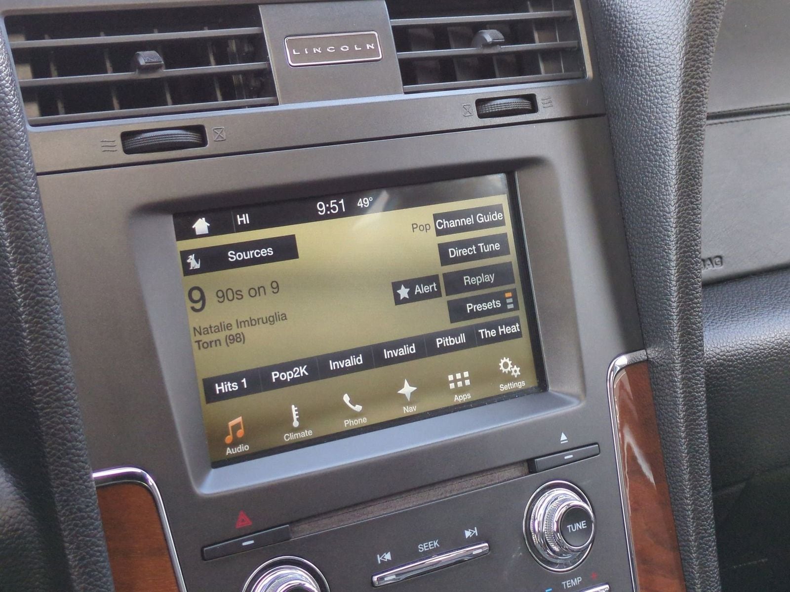 Thumbnail: 2016 Lincoln Navigator - 31