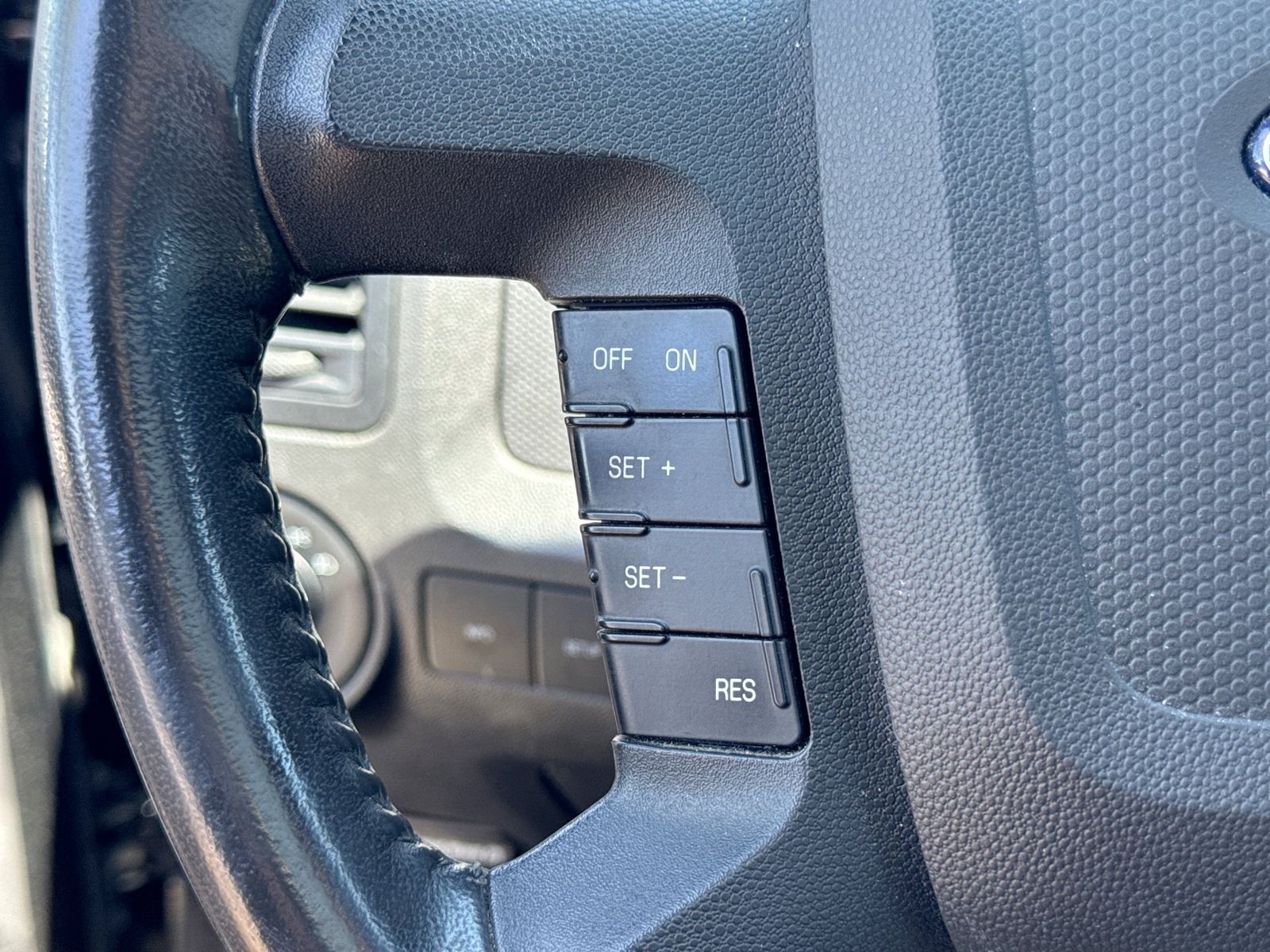Thumbnail: 2011 Ford Escape - 17