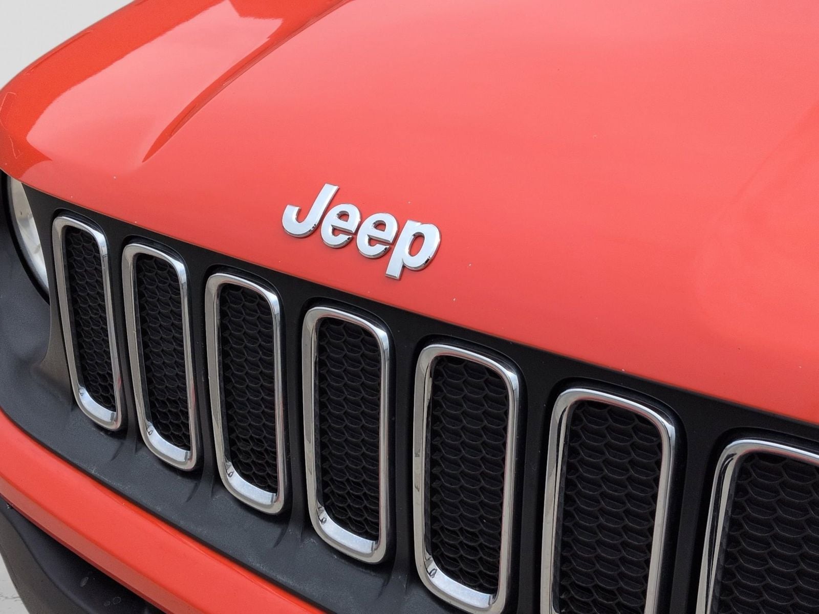 Thumbnail: 2017 Jeep Renegade - 14