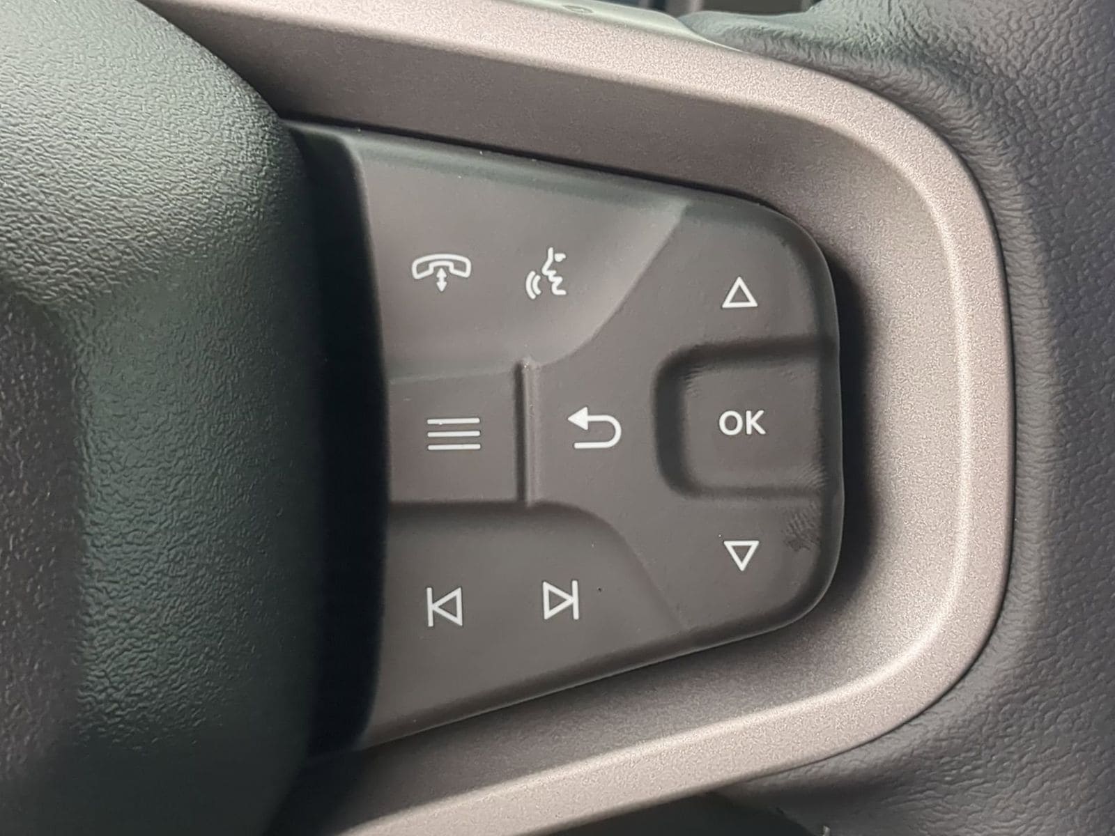 Thumbnail: 2025 Ford Bronco - 24