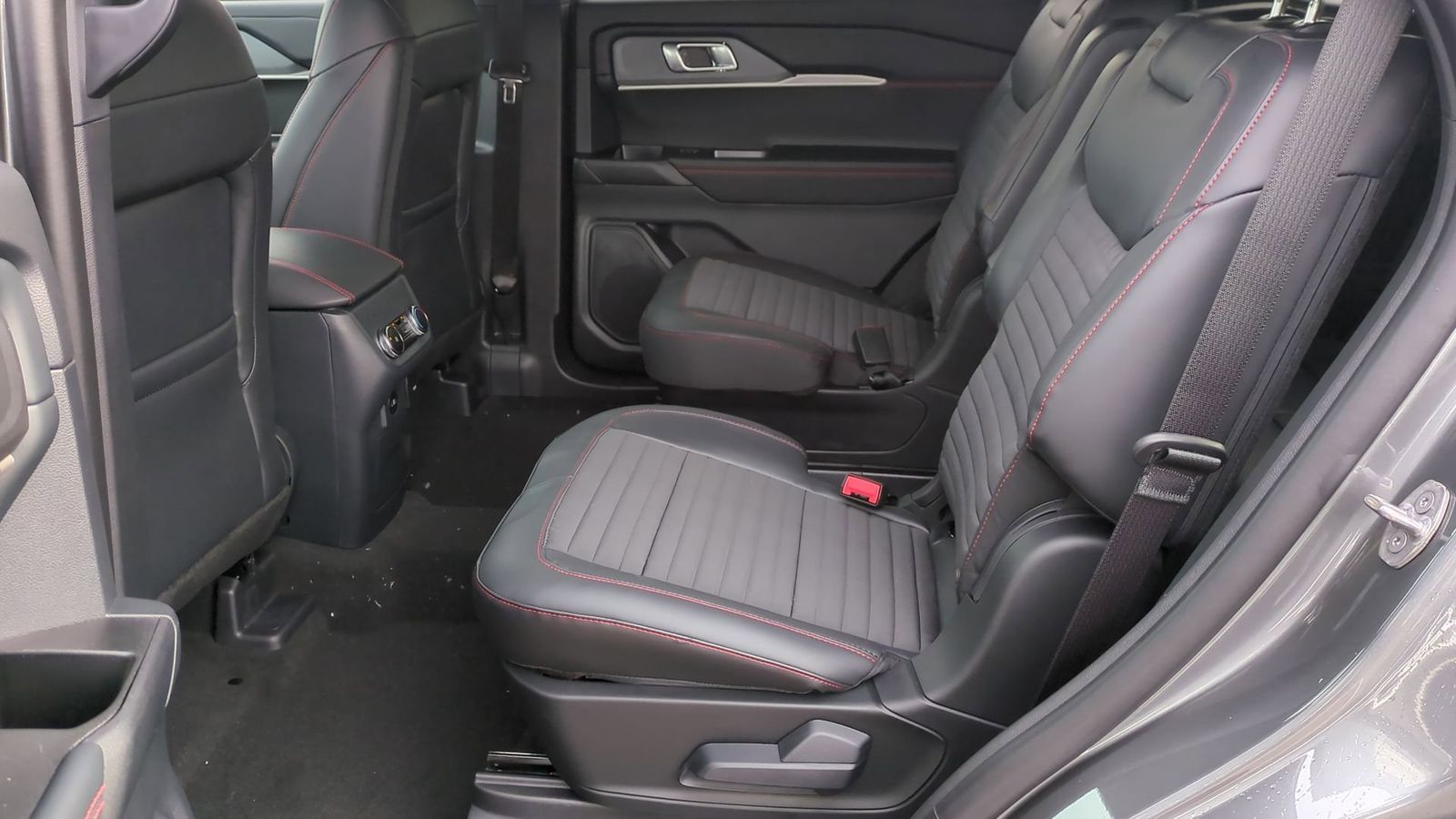 Thumbnail: 2026 Ford Explorer - 16