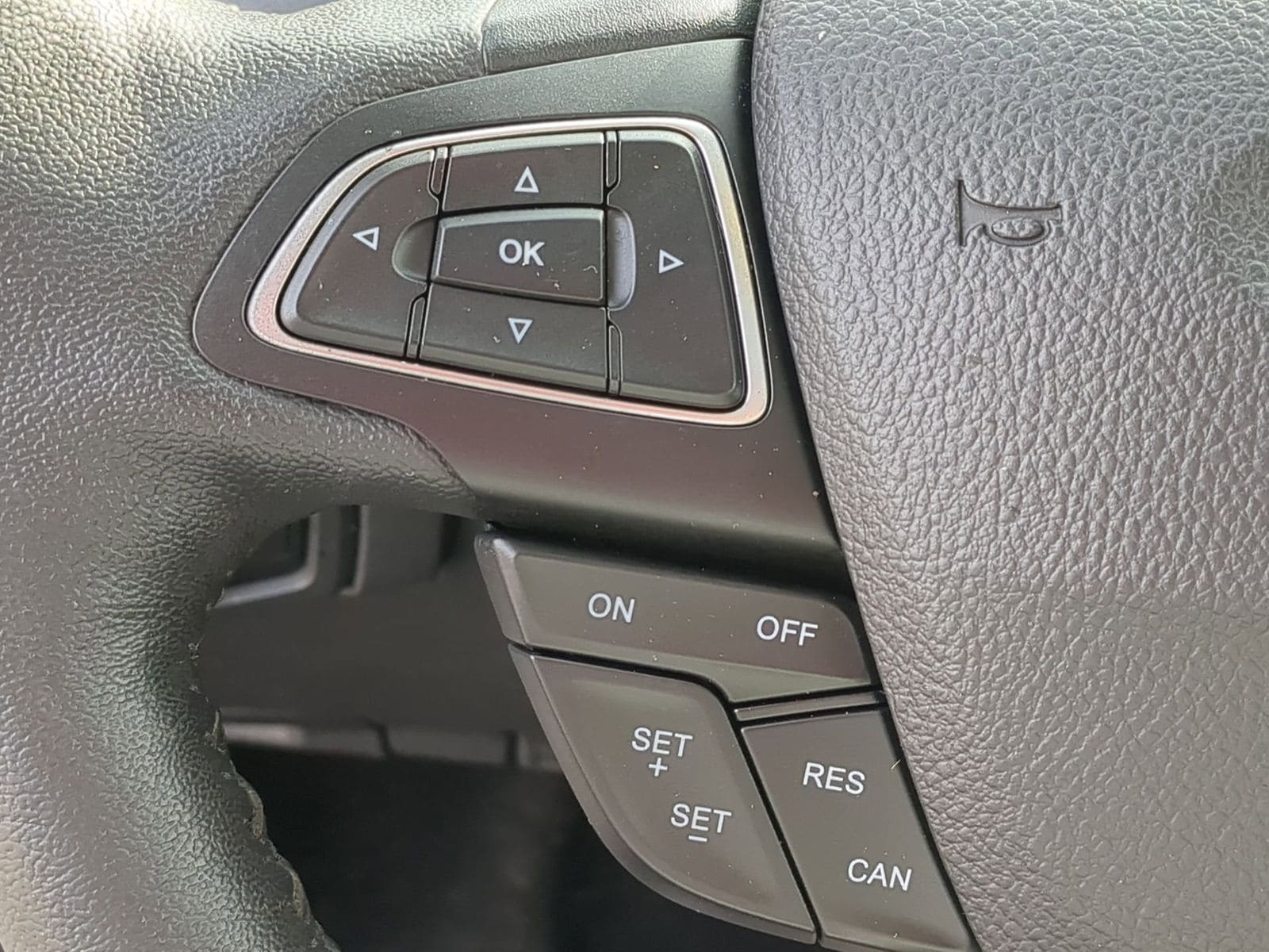 Thumbnail: 2017 Ford Focus - 27