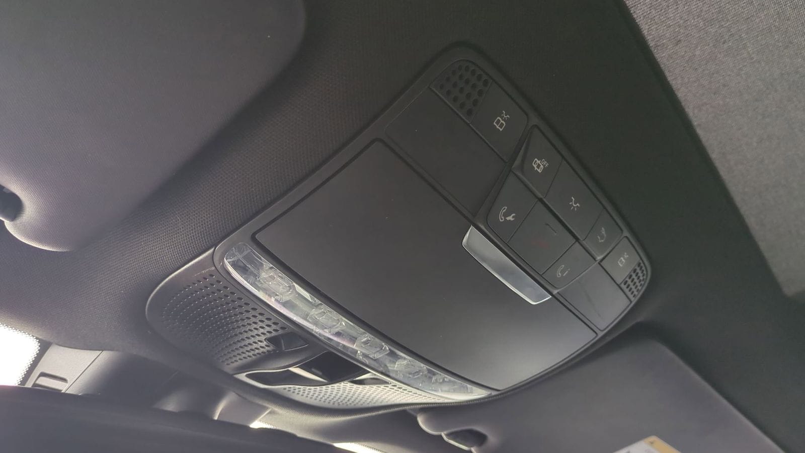 Thumbnail: 2017 Mercedes-Benz GLC - 35