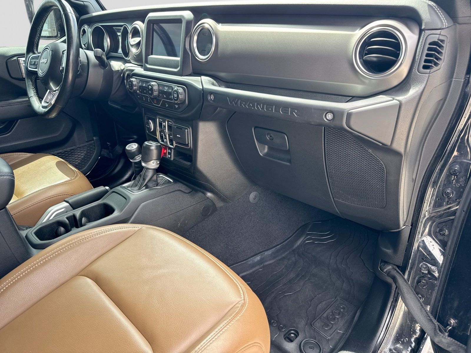 Thumbnail: 2021 Jeep Wrangler - 8