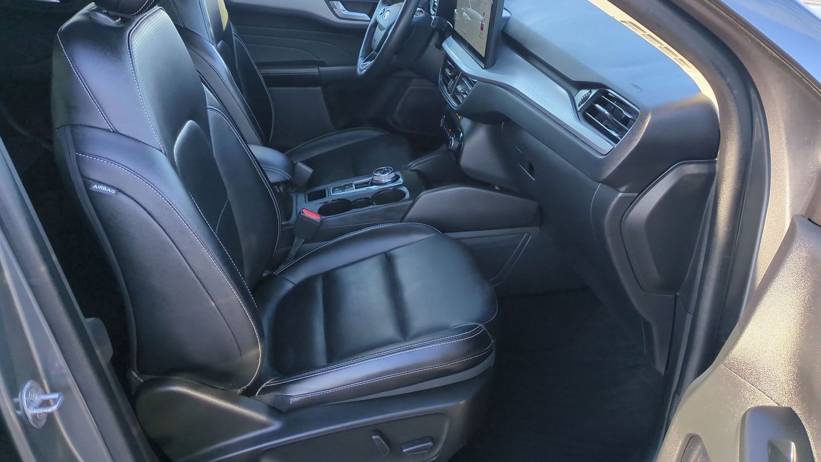 Thumbnail: 2023 Ford Escape - 20