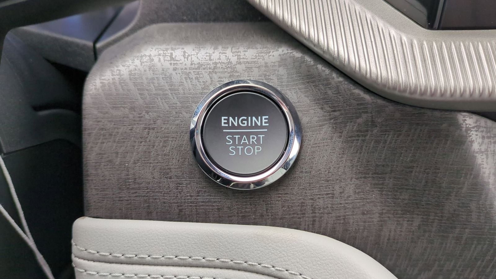 Thumbnail: 2025 Ford Explorer - 26