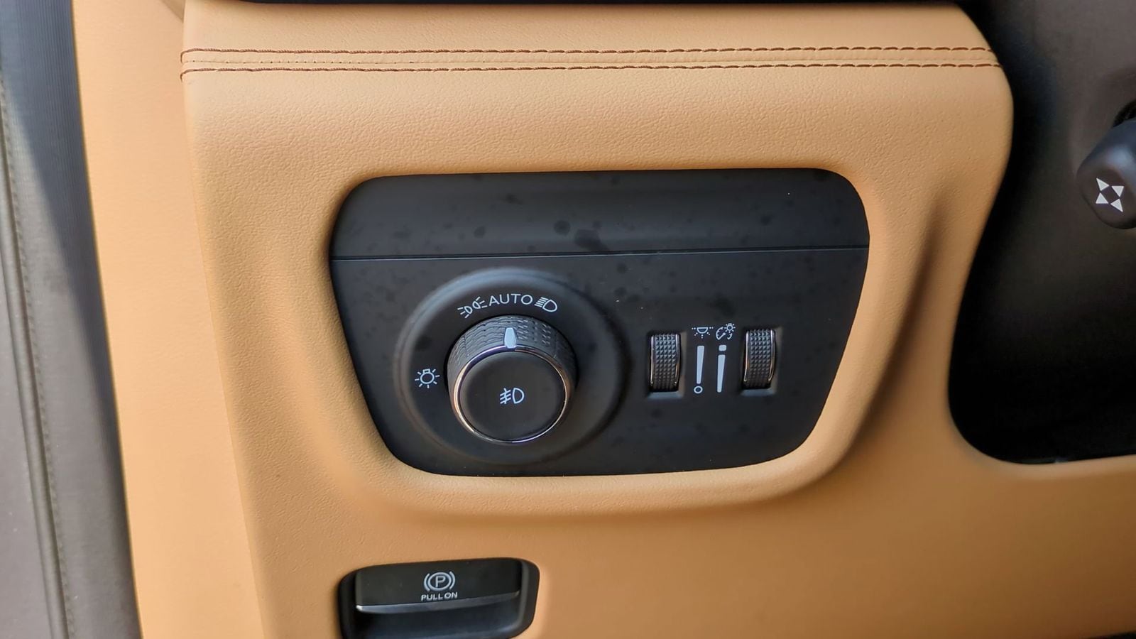 Thumbnail: 2022 Jeep Grand Cherokee - 19