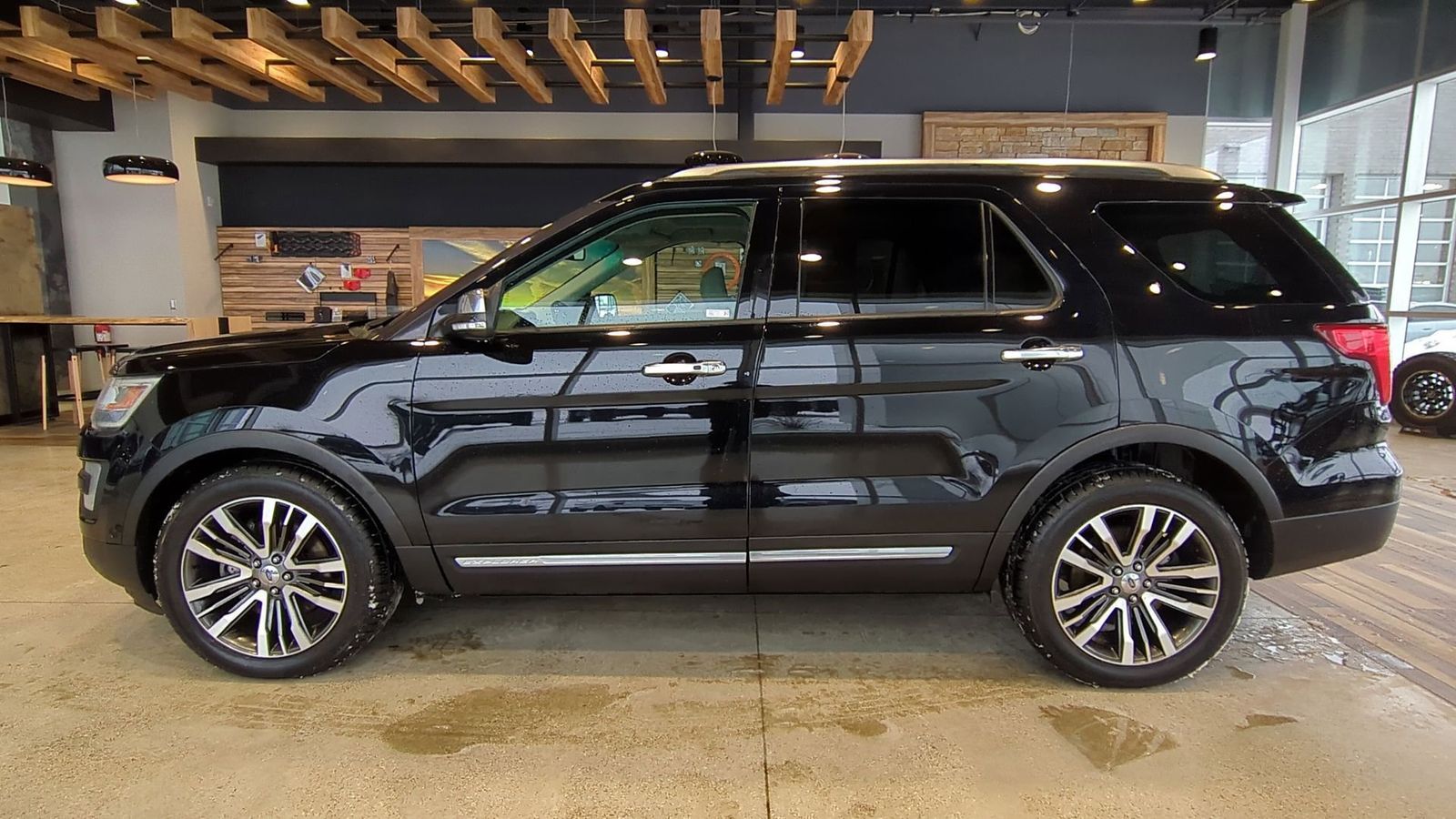 Thumbnail: 2016 Ford Explorer - 2