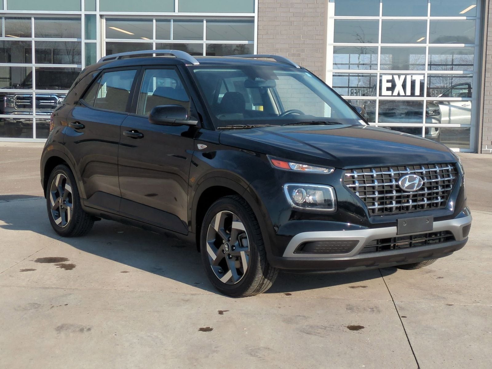 Thumbnail: 2023 Hyundai Venue - 10