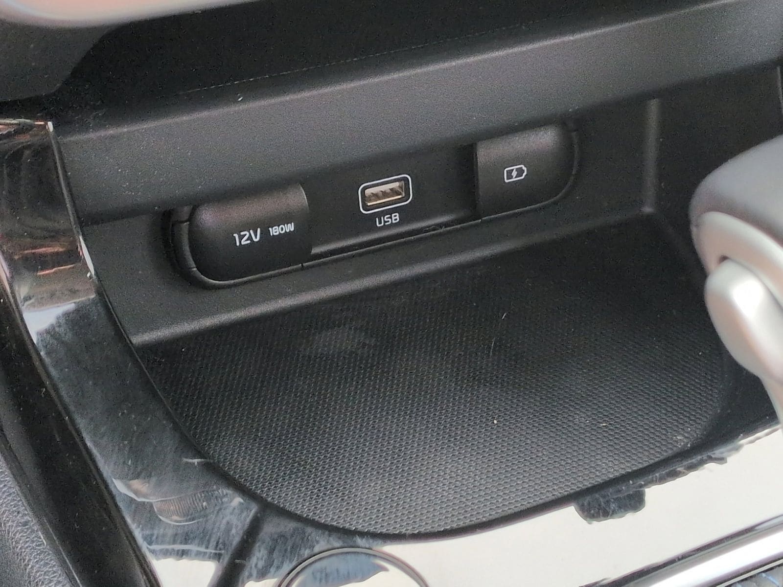 Thumbnail: 2023 Kia Seltos - 33