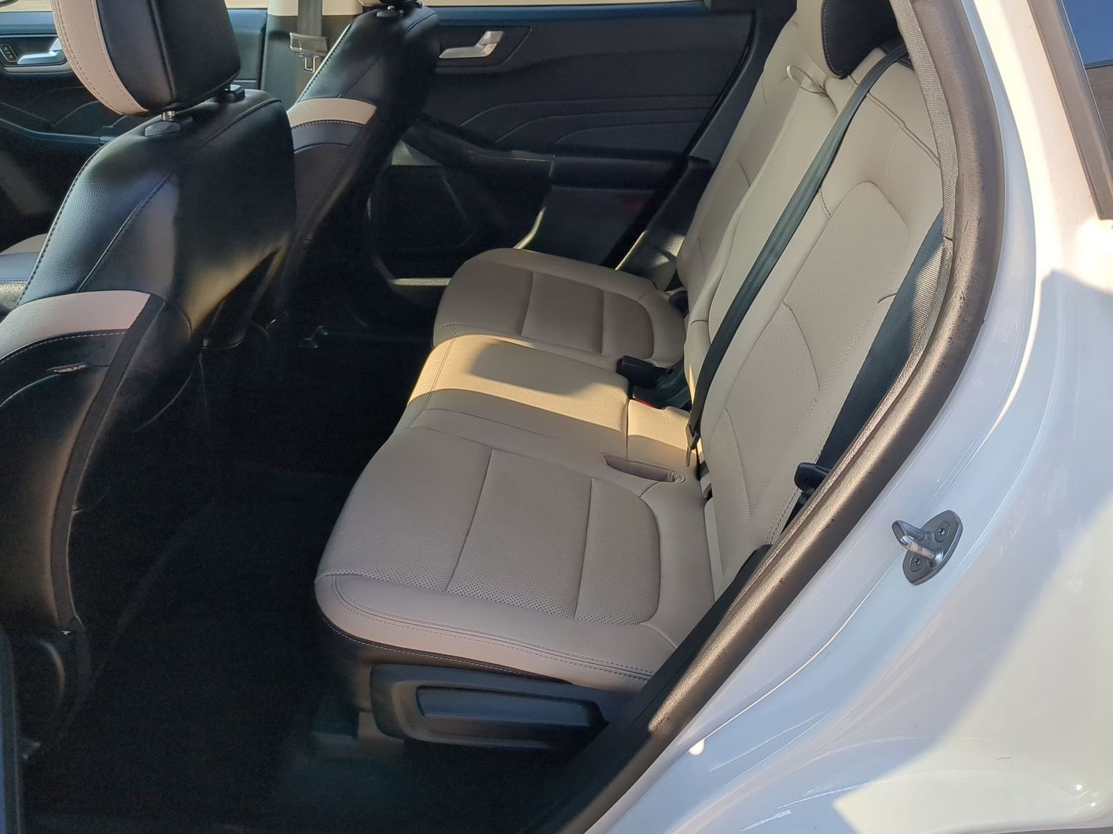 Thumbnail: 2021 Ford Escape - 23