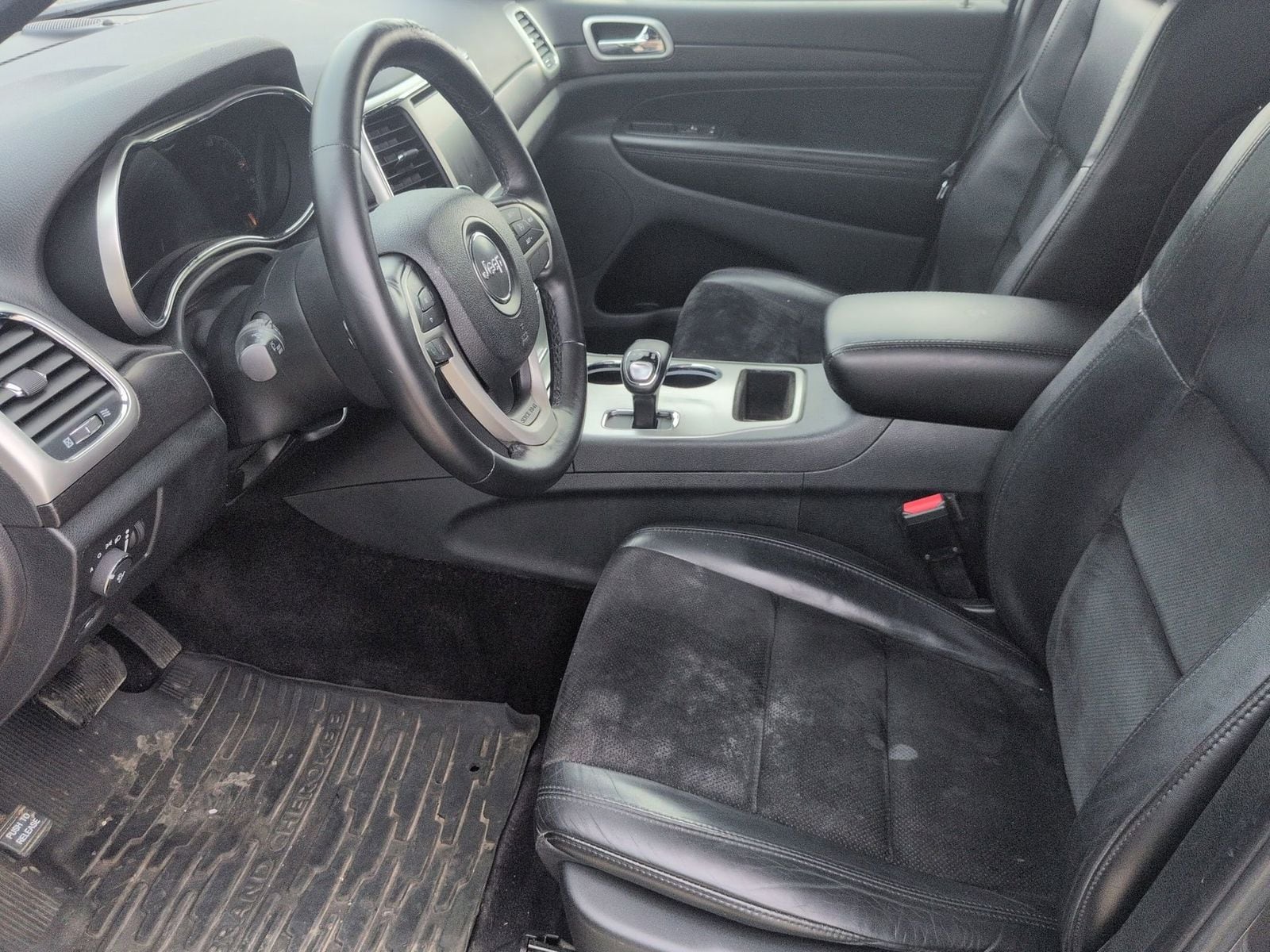 Thumbnail: 2015 Jeep Grand Cherokee - 20