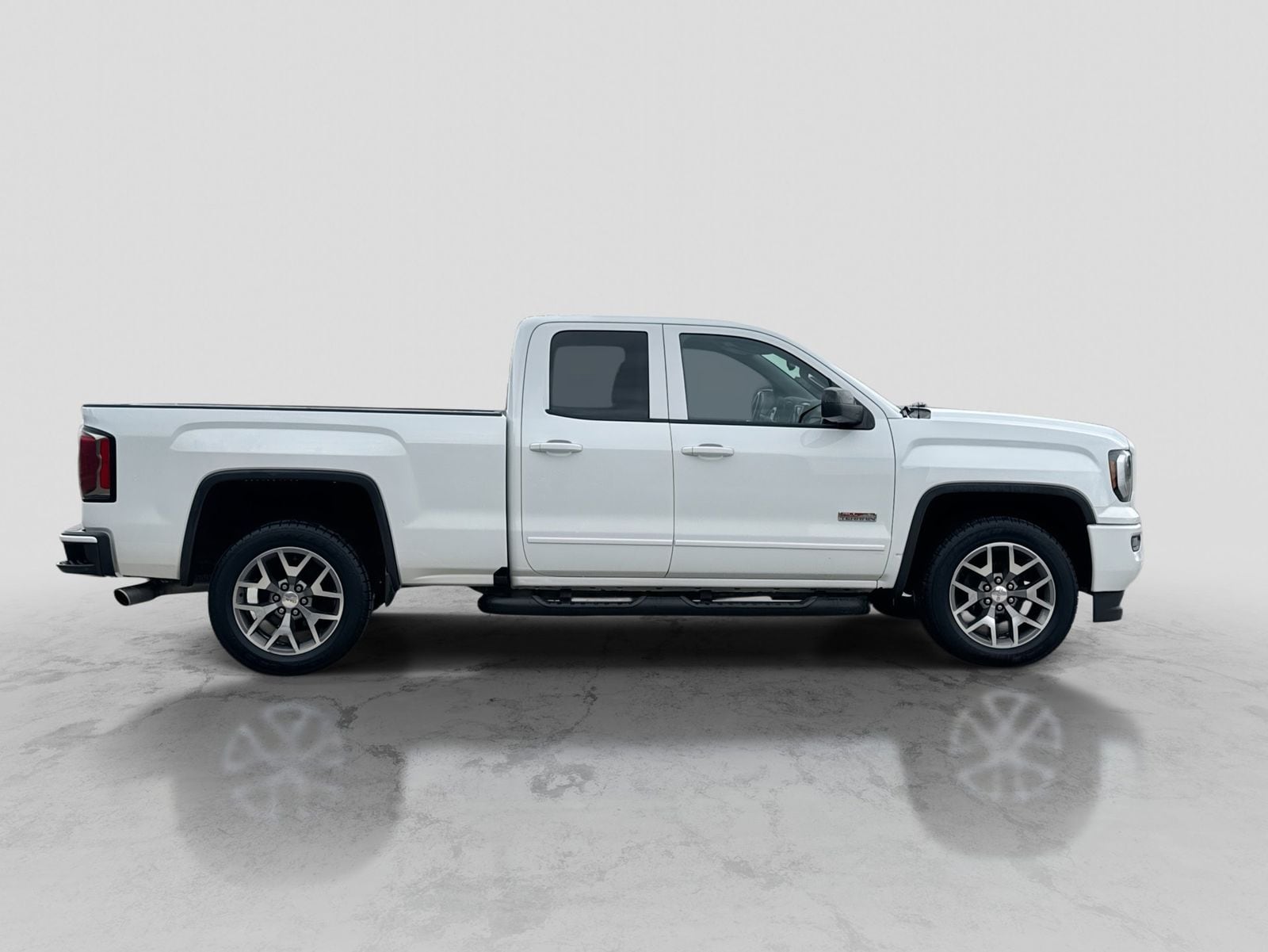 Thumbnail: 2018 GMC Sierra 1500 - 9