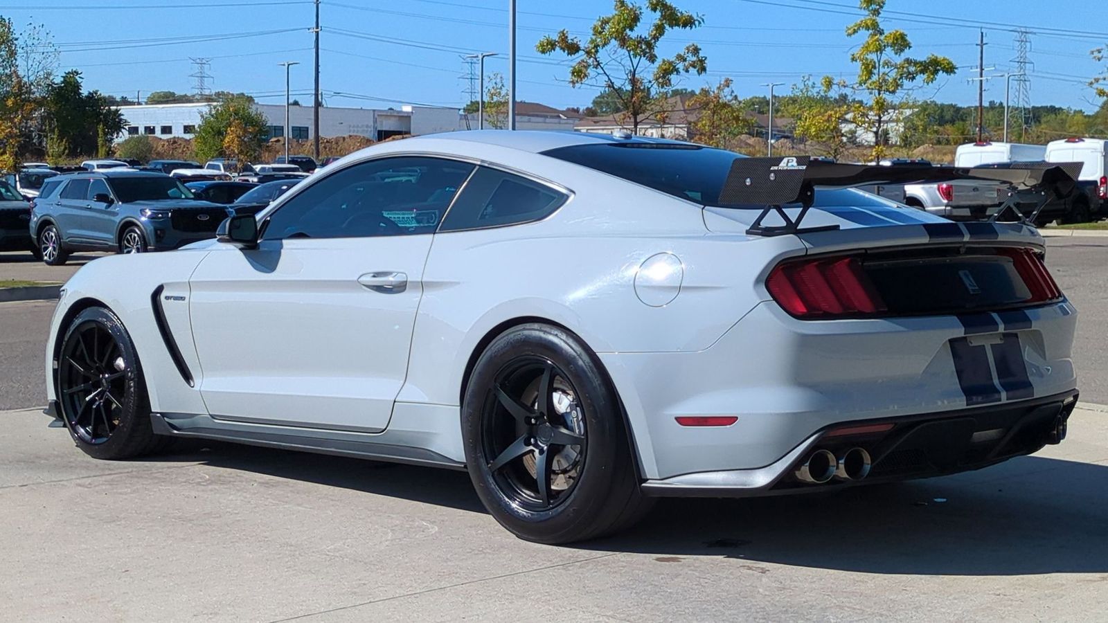 2016 Ford Mustang Shelby GT350 photo 3