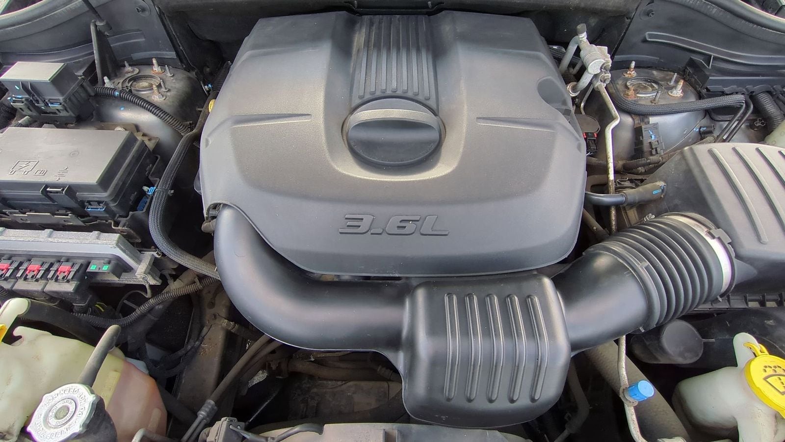 Thumbnail: 2011 Jeep Grand Cherokee - 15