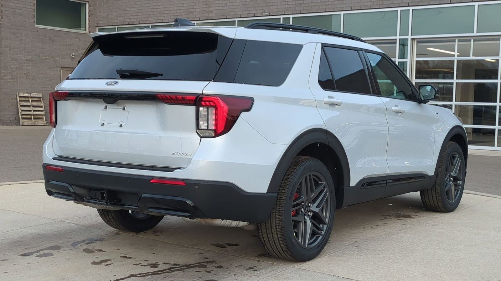 Thumbnail: 2026 Ford Explorer - 5