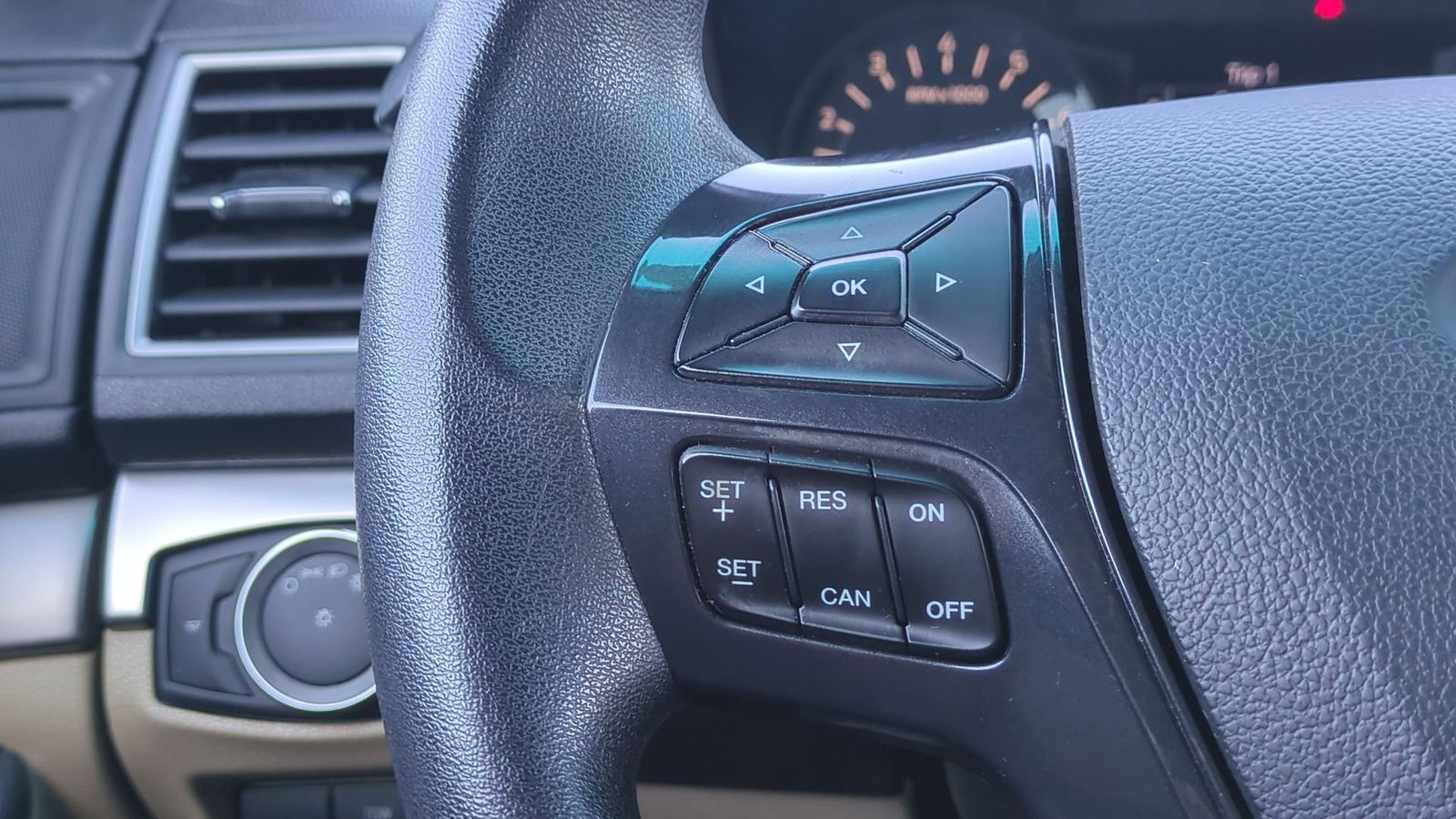 Thumbnail: 2017 Ford Explorer - 23