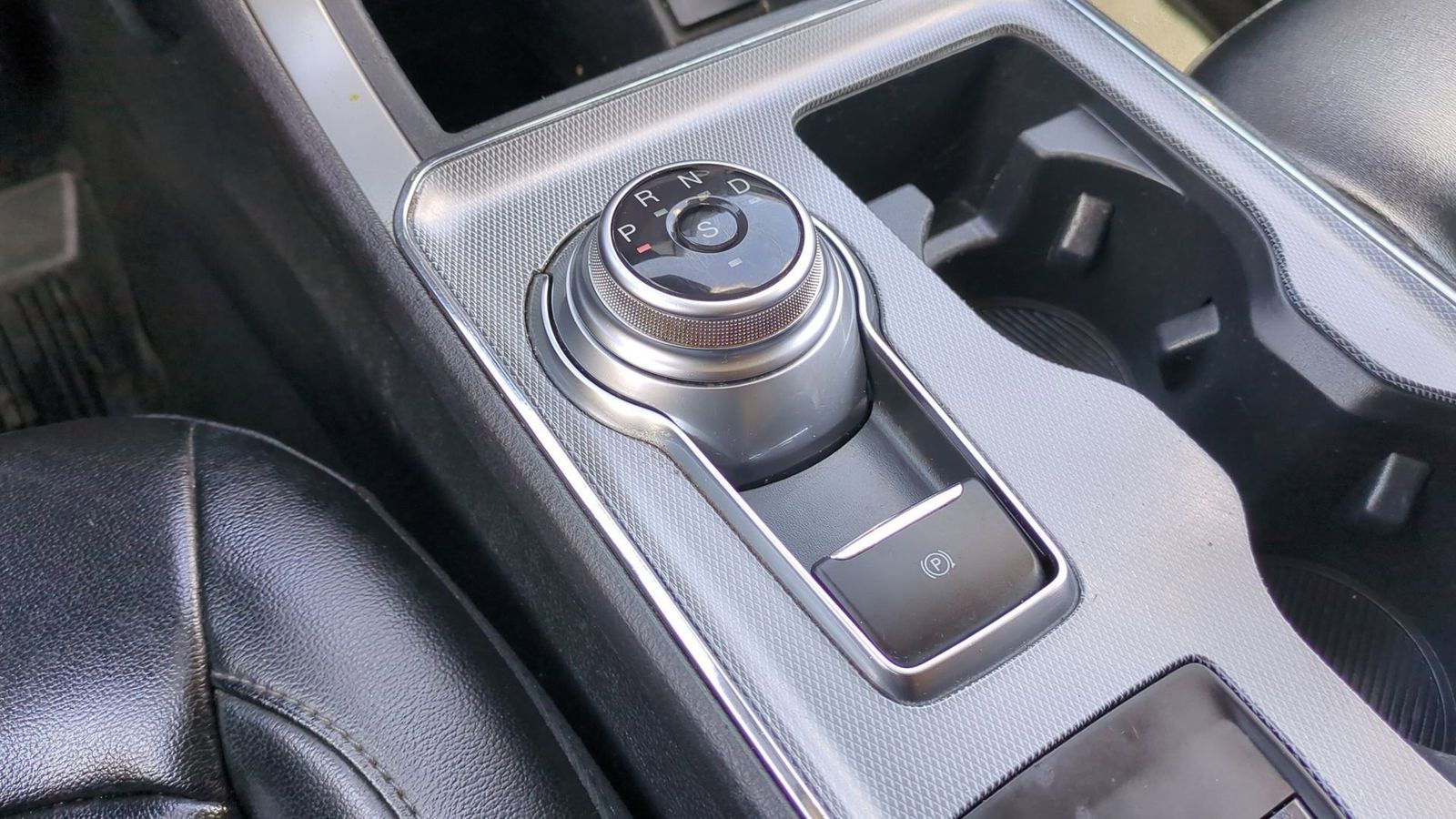Thumbnail: 2021 Ford Edge - 30