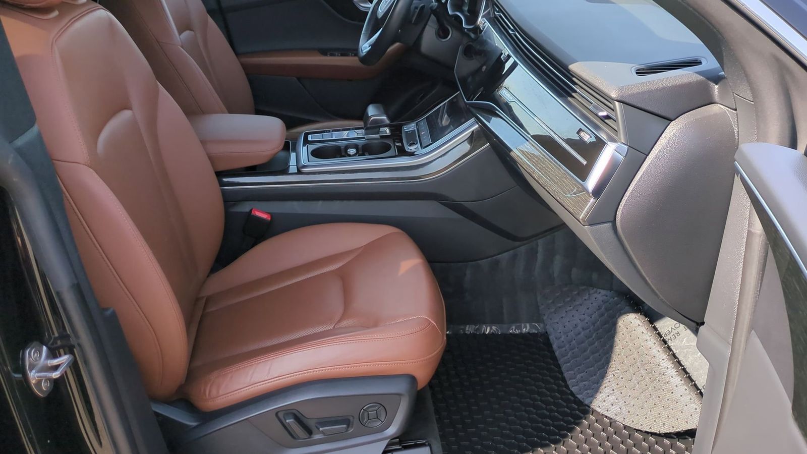 Thumbnail: 2019 Audi Q8 - 22