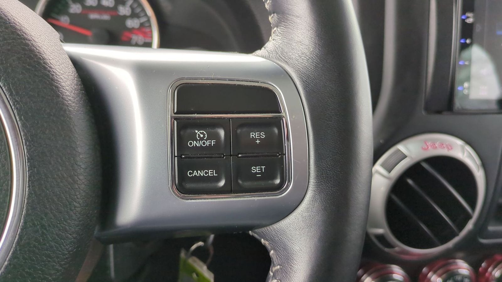 2016 Jeep Wrangler Unlimited Rubicon 27