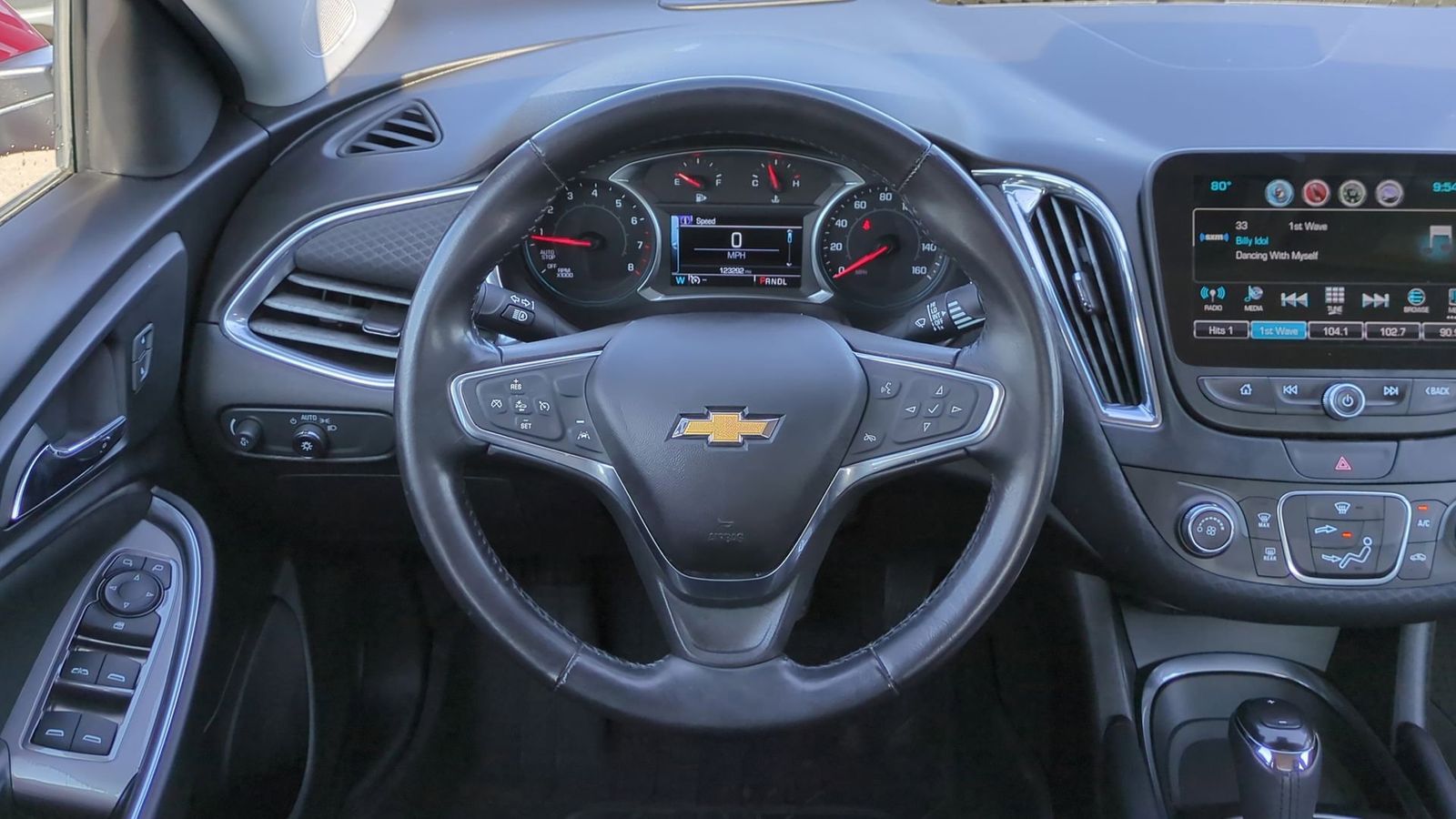 Thumbnail: 2018 Chevrolet Malibu - 23