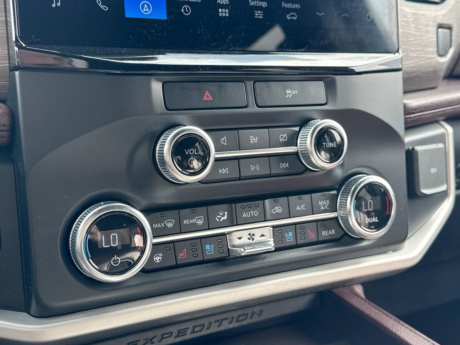 Thumbnail: 2022 Ford Expedition - 28