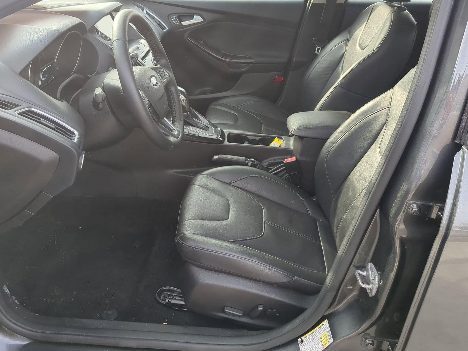 Thumbnail: 2017 Ford Focus - 19