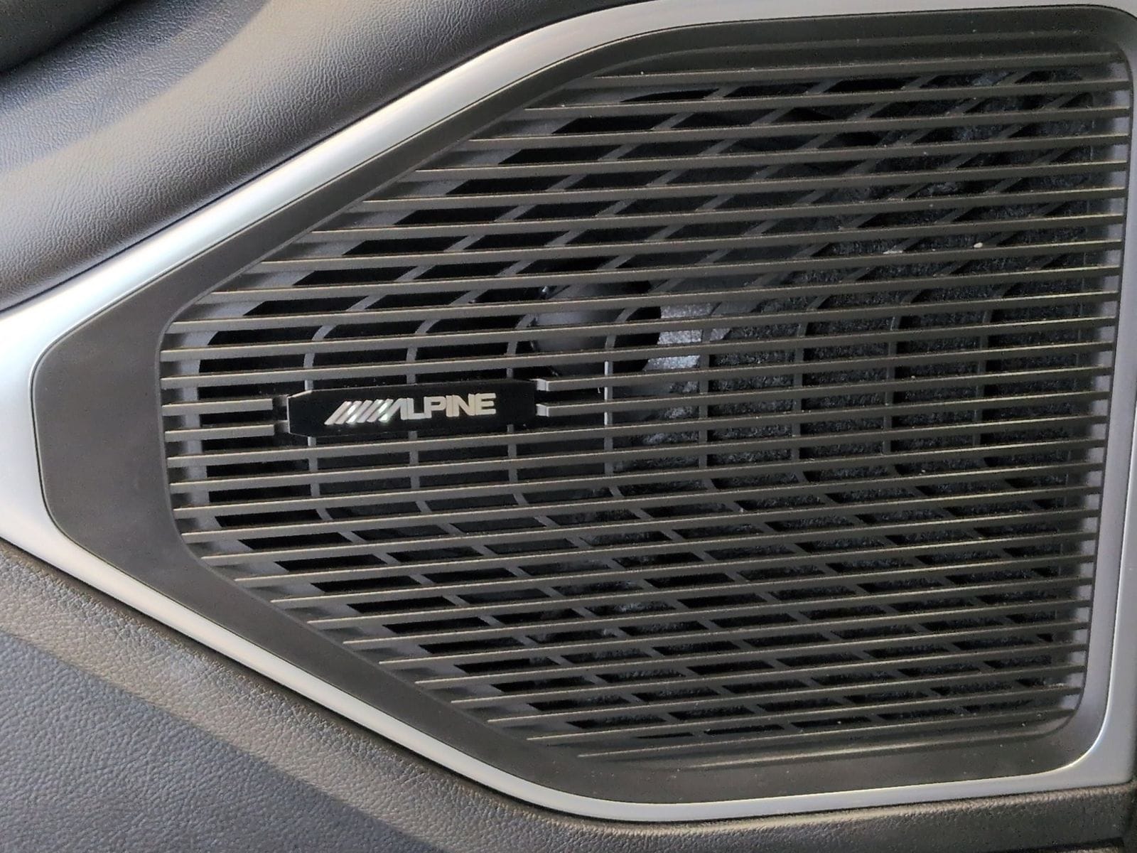 Thumbnail: 2024 Jeep Wagoneer - 38