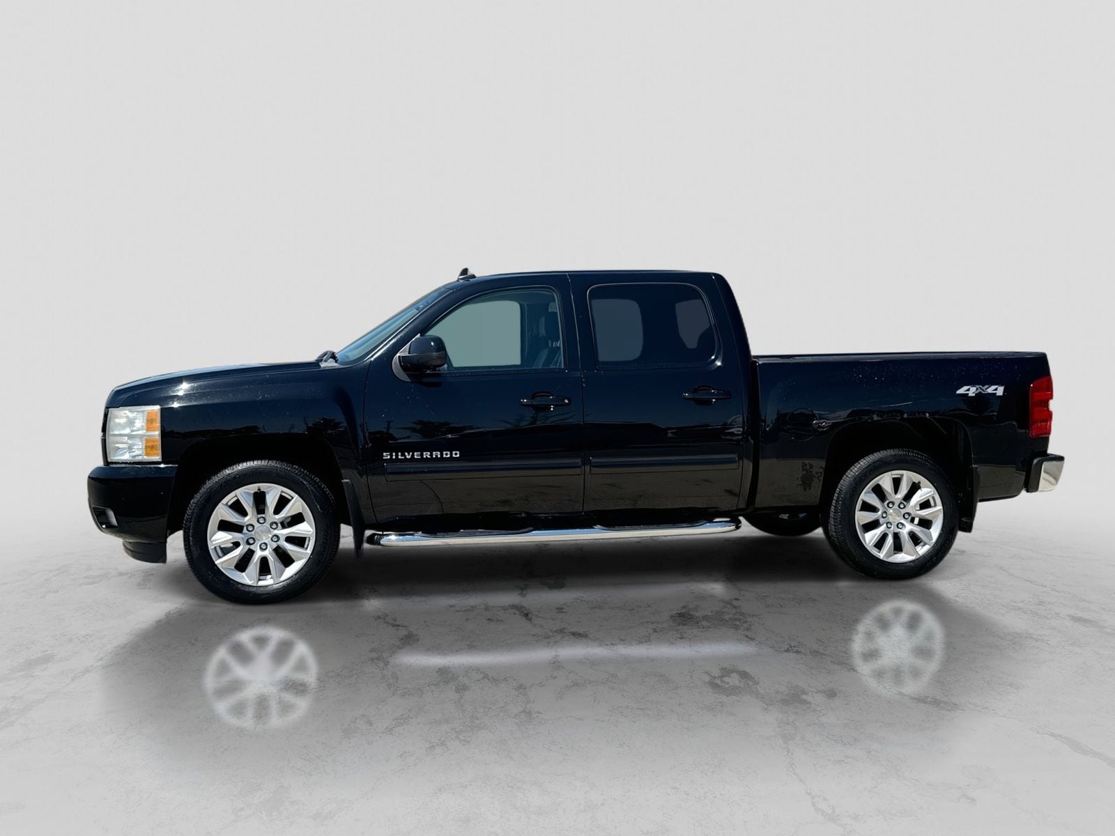 Thumbnail: 2013 Chevrolet Silverado 1500 - 3