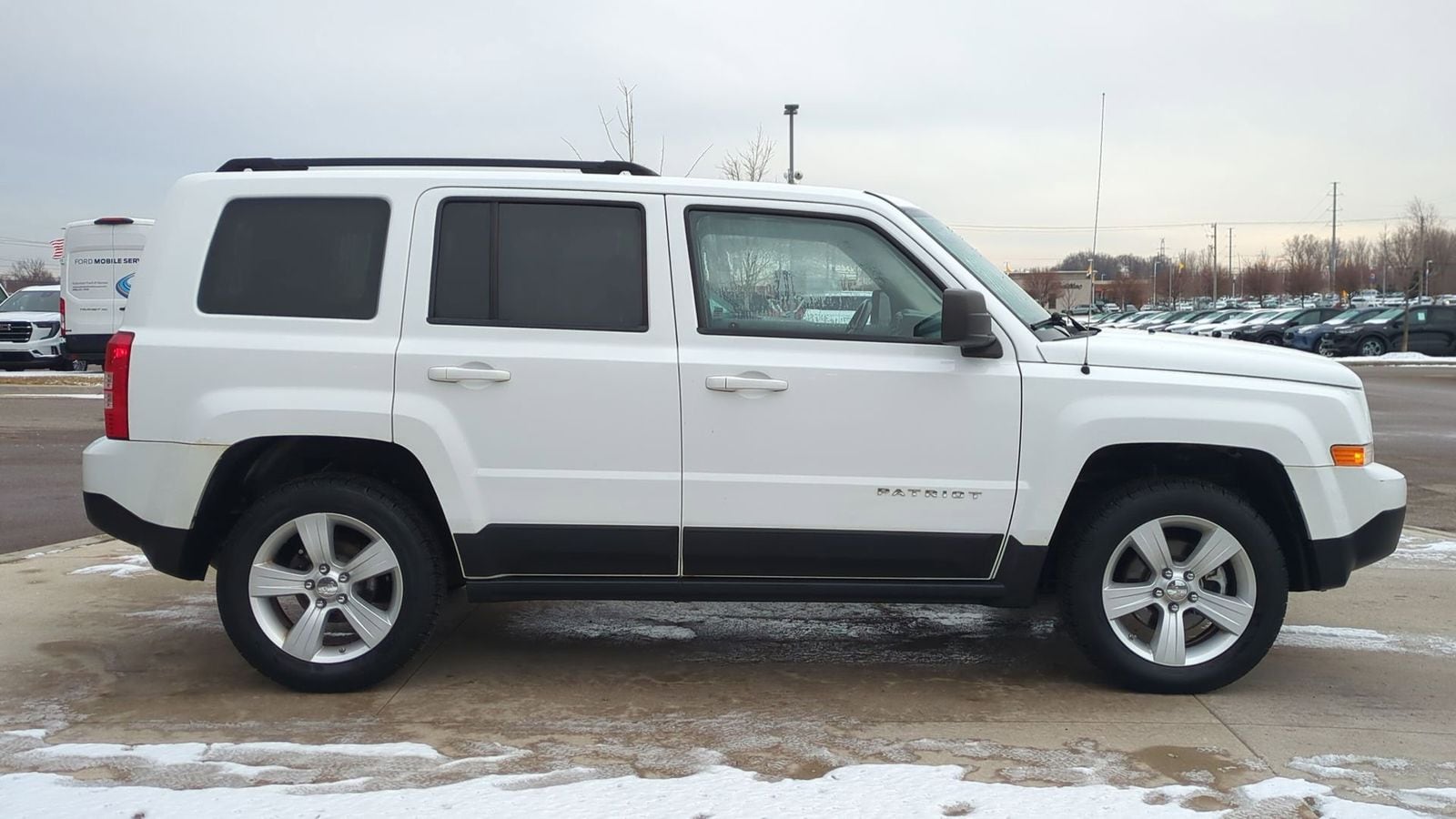 Thumbnail: 2012 Jeep Patriot - 8