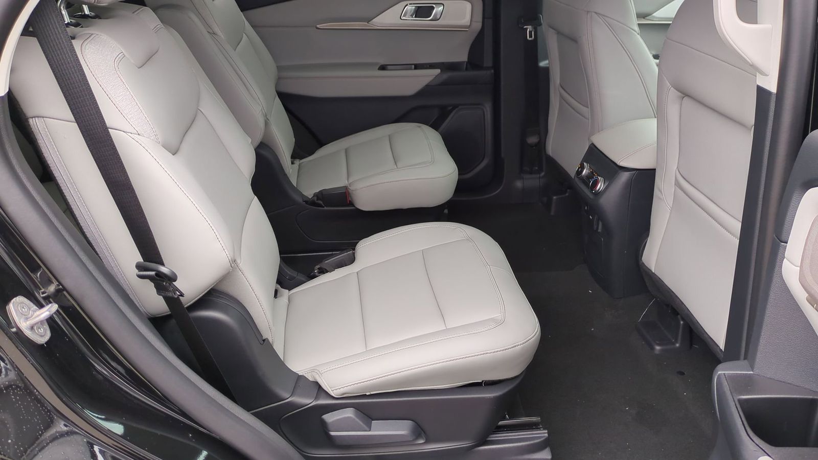 Thumbnail: 2026 Ford Explorer - 17