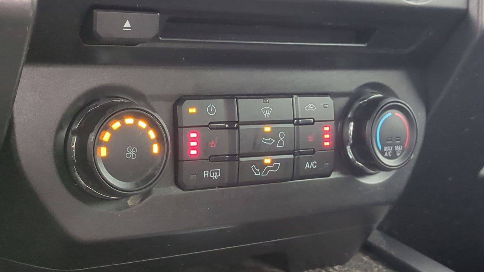 Thumbnail: 2018 Ford F-150 - 34