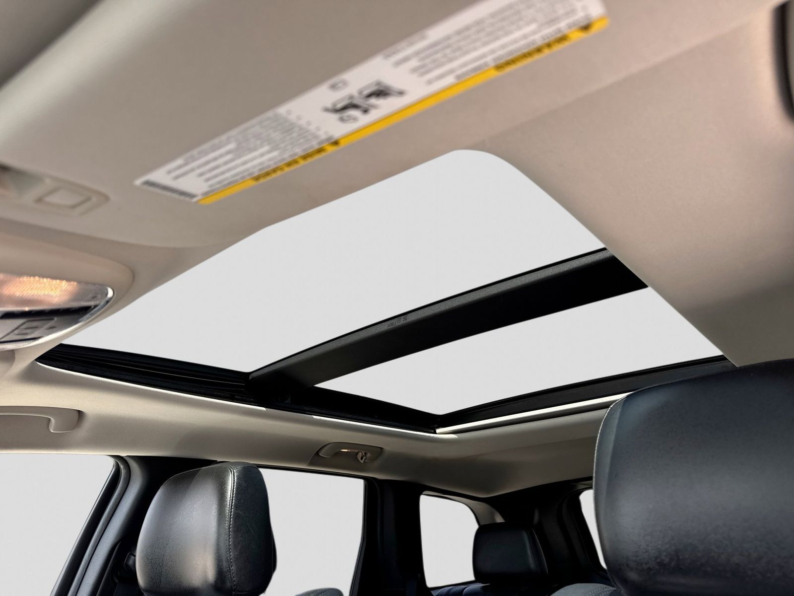 Thumbnail: 2012 Jeep Grand Cherokee - 20