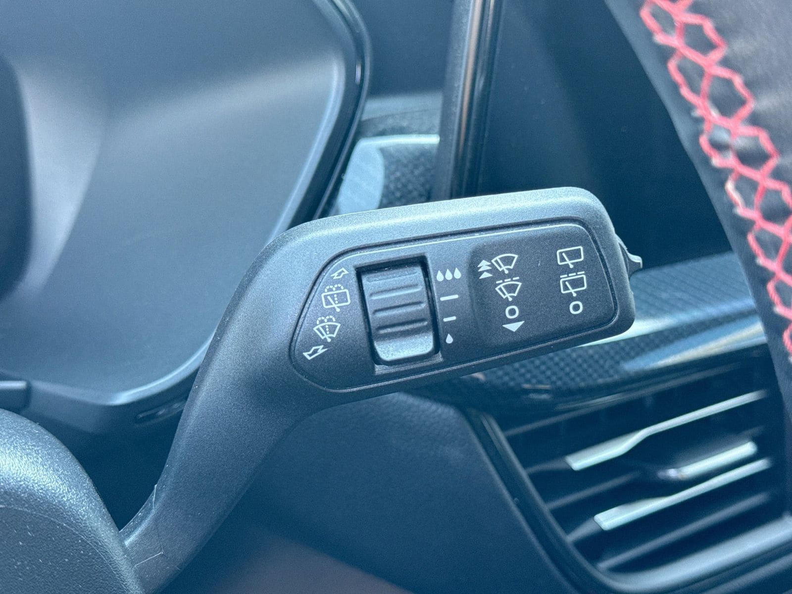 Thumbnail: 2023 Ford Escape - 25