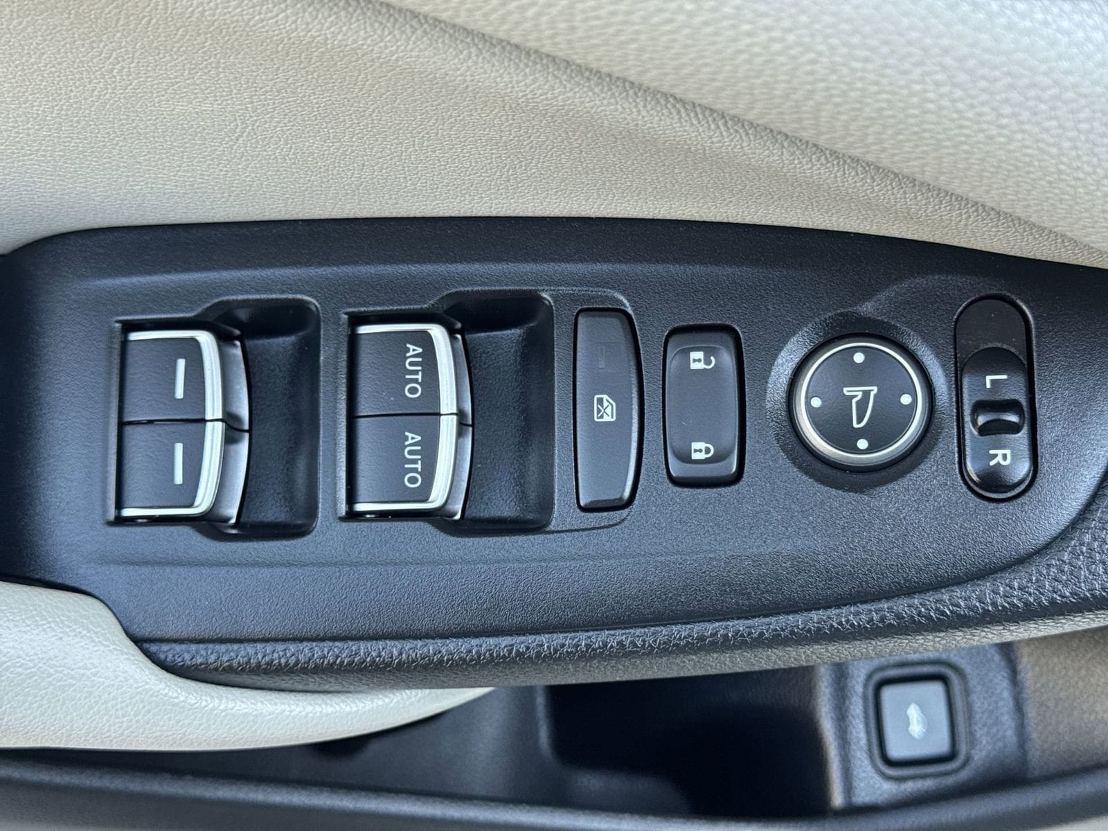 Thumbnail: 2022 Honda Accord - 14