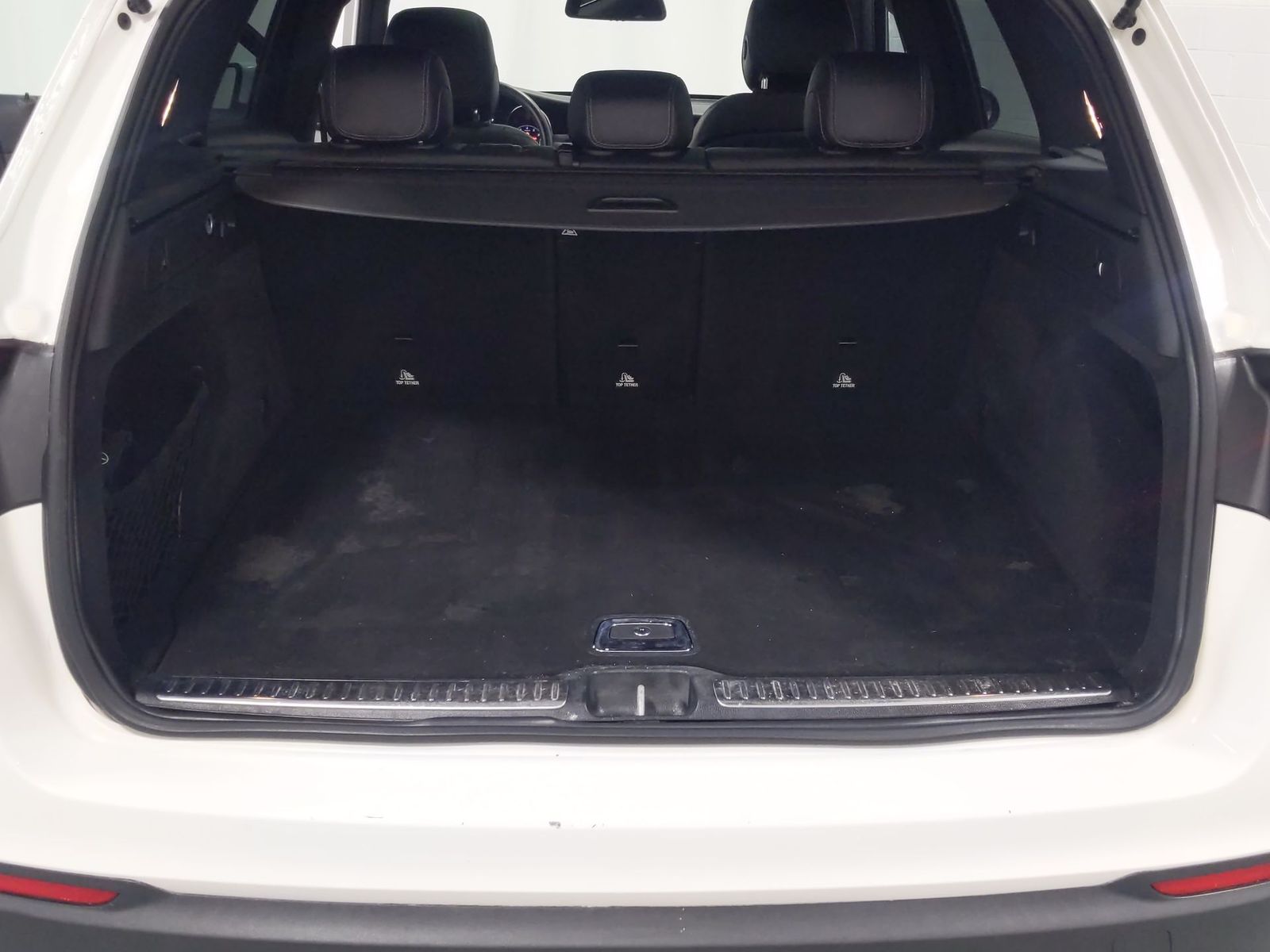 Thumbnail: 2017 Mercedes-Benz GLC - 35