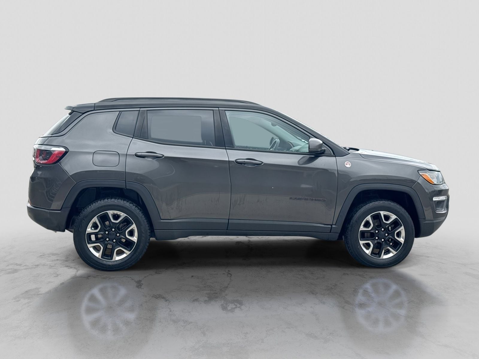 Thumbnail: 2018 Jeep Compass - 9
