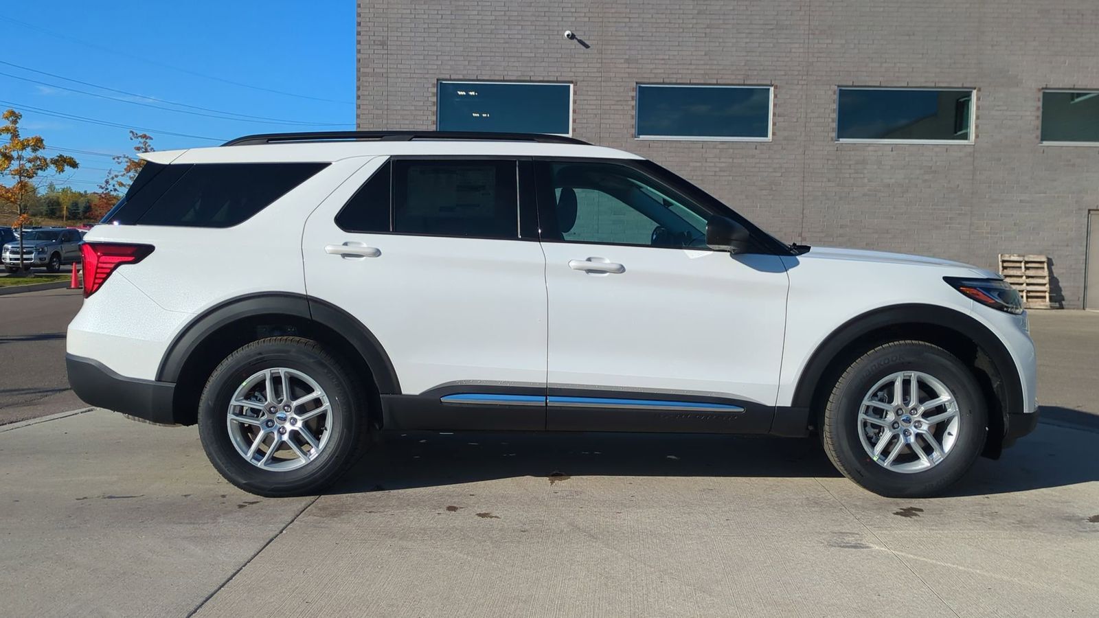 Thumbnail: 2025 Ford Explorer - 7