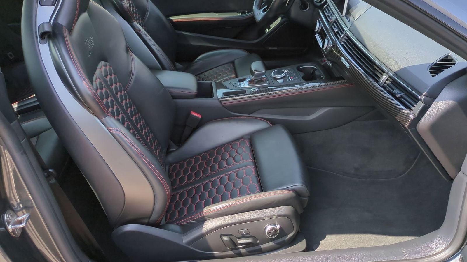 Thumbnail: 2018 Audi RS 5 - 20