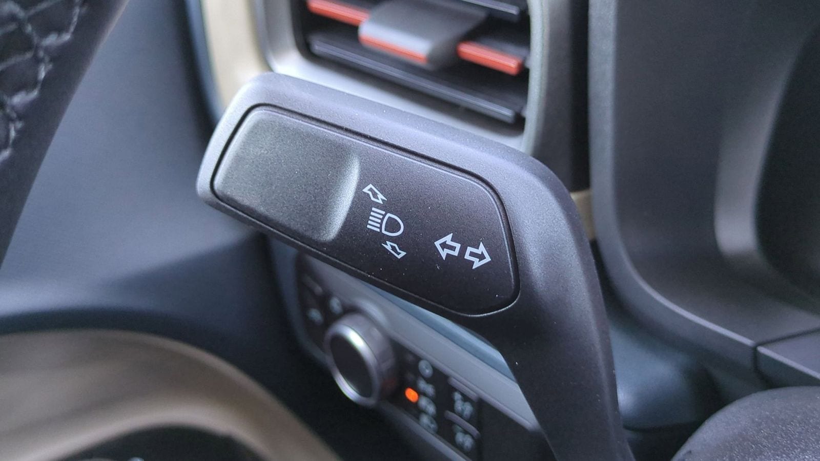 Thumbnail: 2025 Ford Maverick - 22