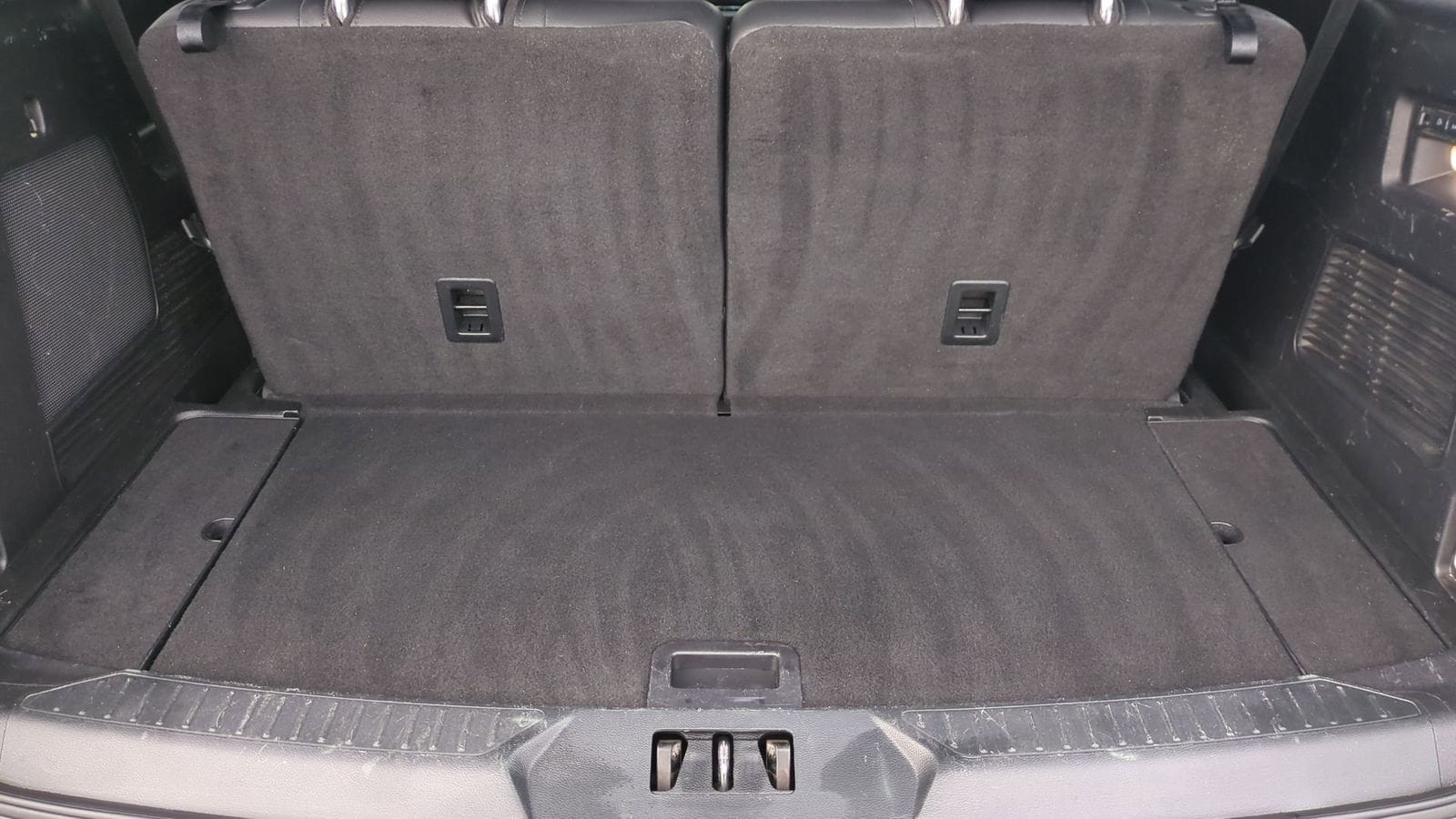 Thumbnail: 2021 Ford Explorer - 44